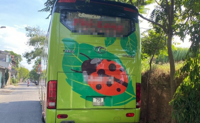 Xu phat oto khach anh 1