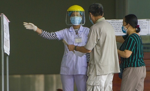 Go phong toa khu vuc Benh vien da khoa tinh Quang Tri hinh anh