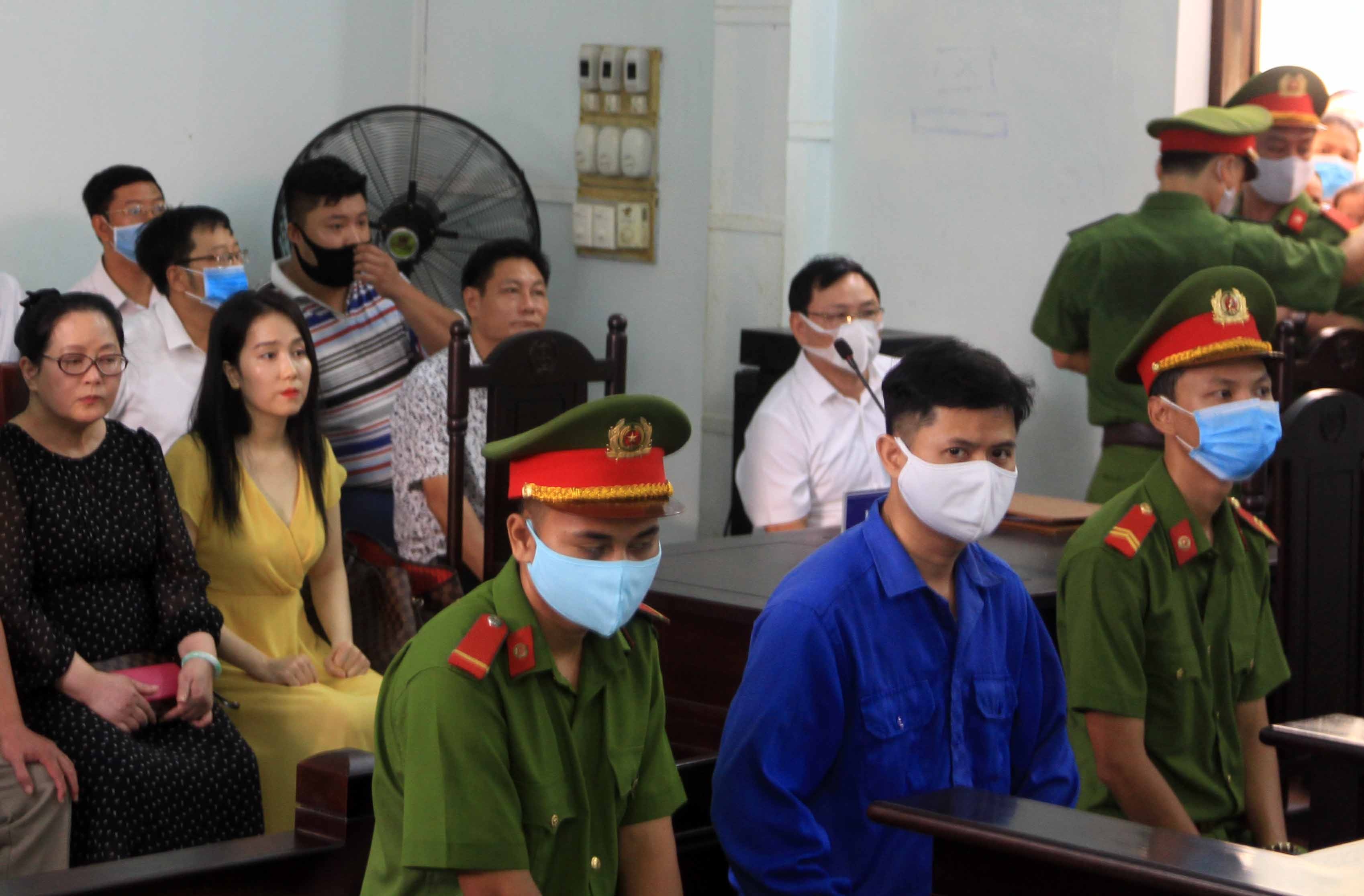 Xet xu bac si hiep dam anh 2