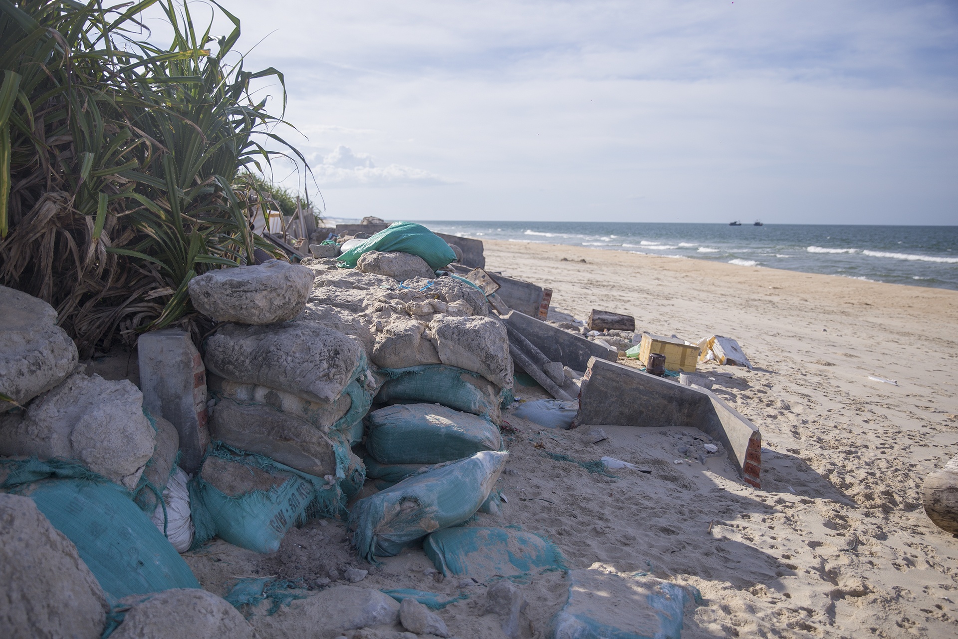 Bo bien Thua Thien - Hue sat lo nghiem trong anh 6