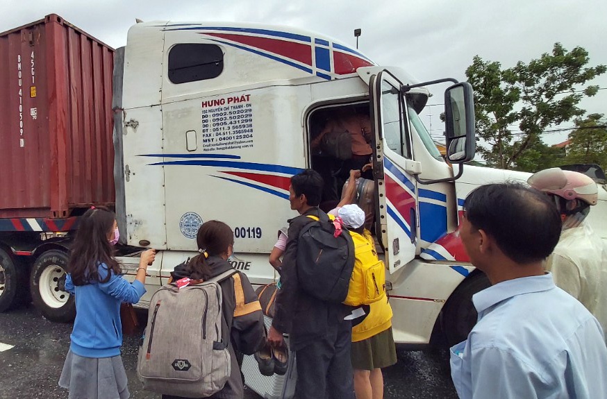 Quoc lo 1 ngap sau anh 7