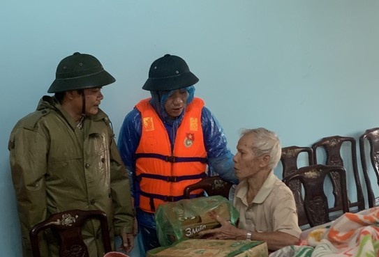 Truy tang Huan chuong dung cam anh 1