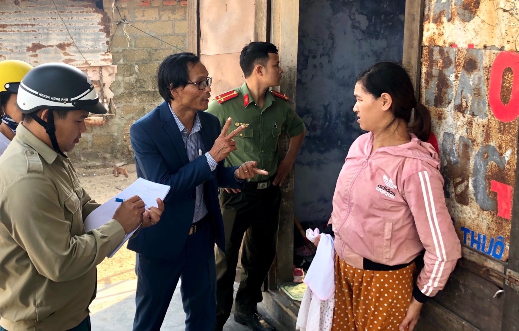 Thua Thien - Hue di doi 20.000 ho dan truoc bao so 13 hinh anh