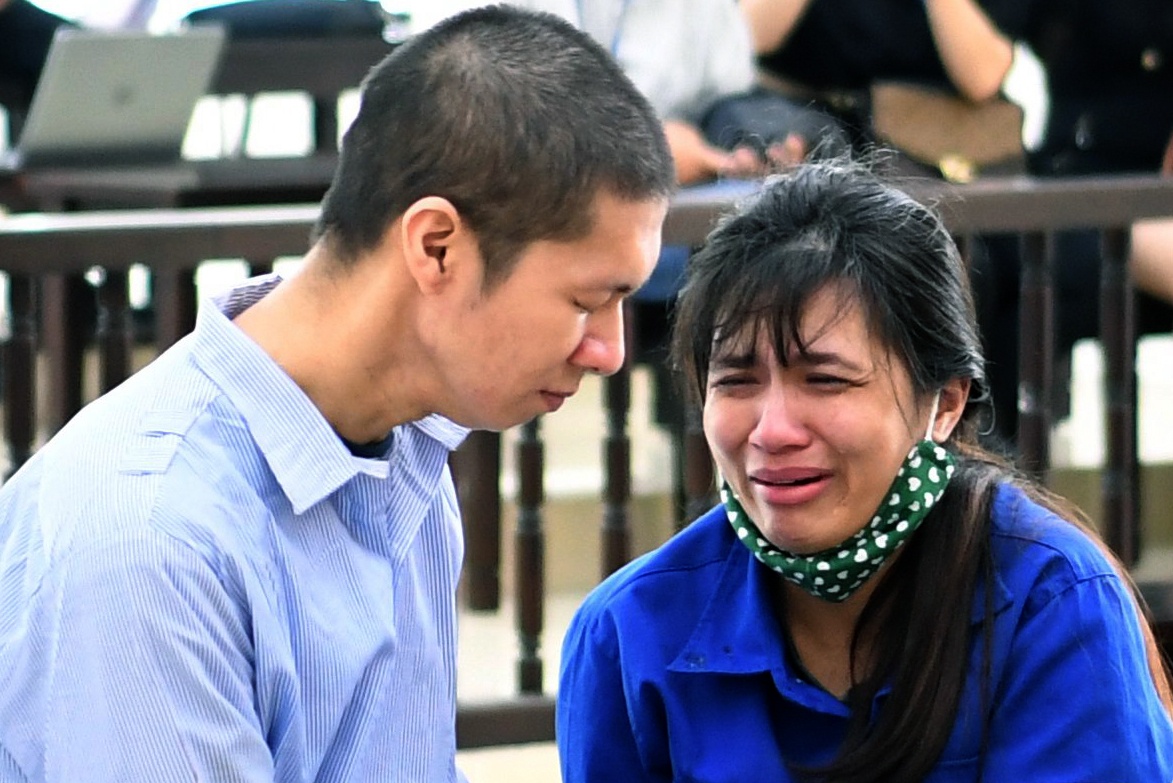 Cha duong va me lam chet con gai anh 3