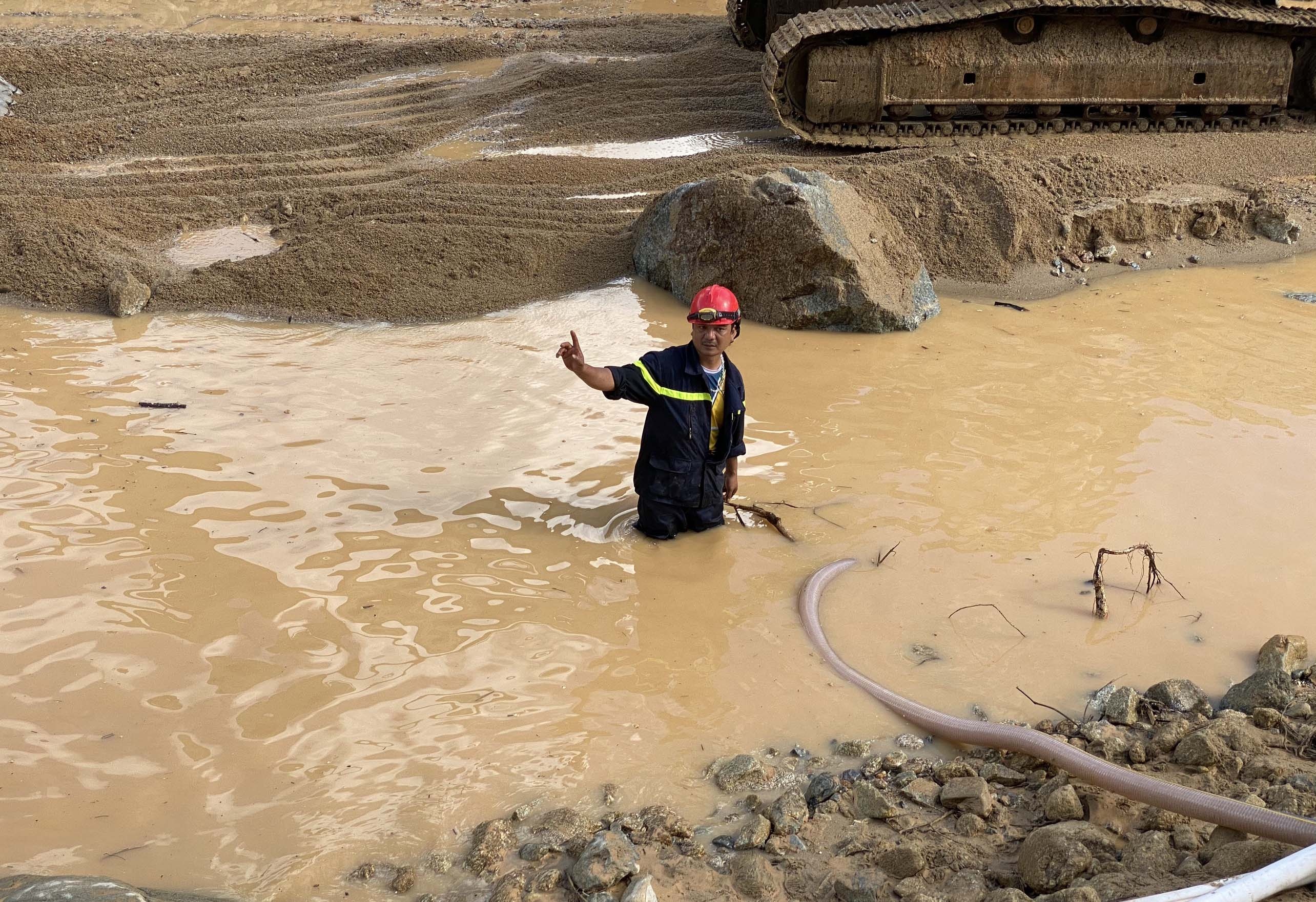 Tim thay thi the cong nhan anh 6