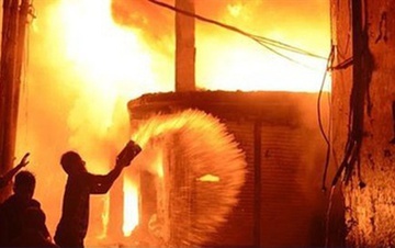 Doi nam nu chet chay trong phong tro hinh anh