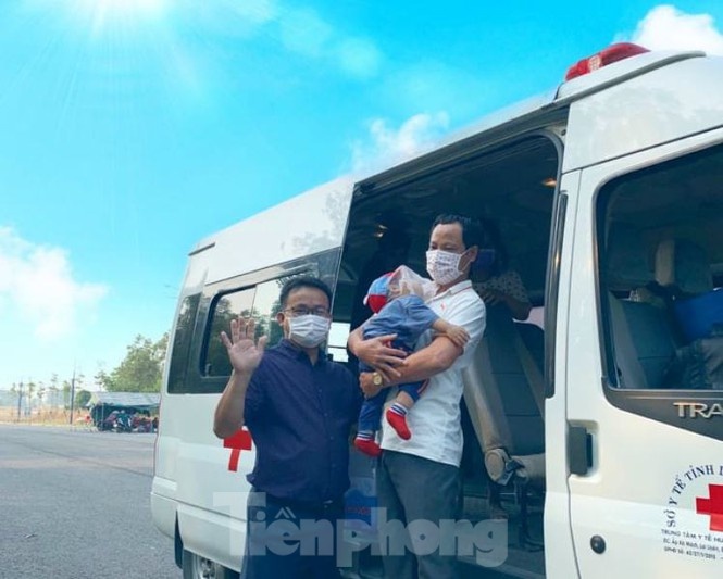 Hon 100 tre roi khu cach ly anh 2