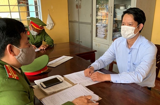 Bat nguyen giam doc chi nhanh van phong dang ky dat dai TP Hue hinh anh