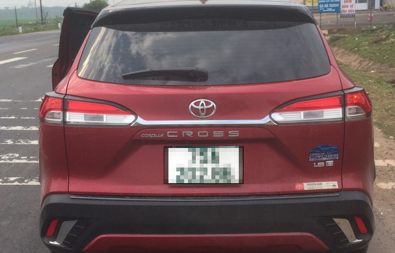 Tai xe 'dinh' them loi nong do con khi bi xu ly chay qua toc do hinh anh