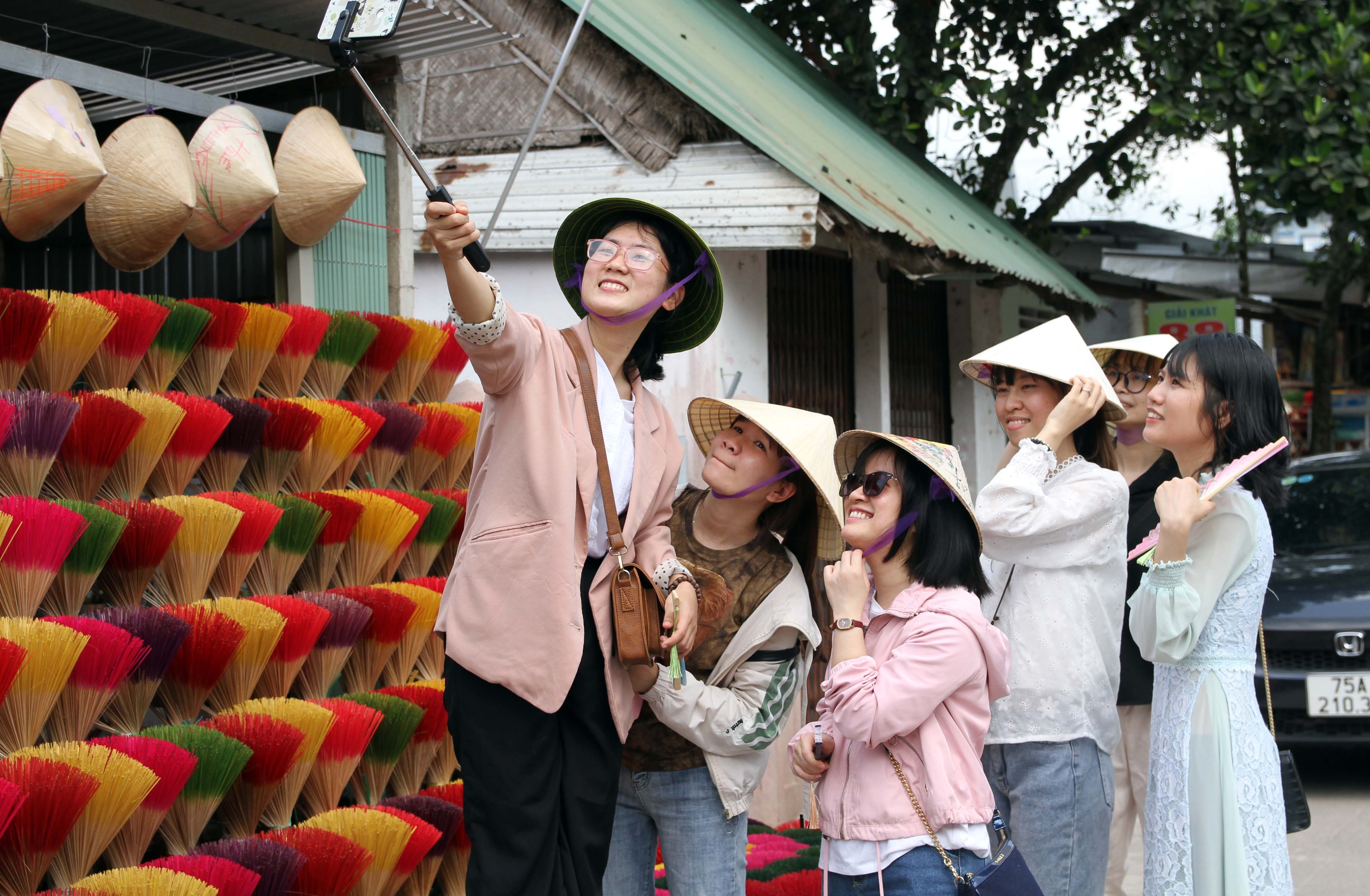 Lang huong xu Hue anh 6