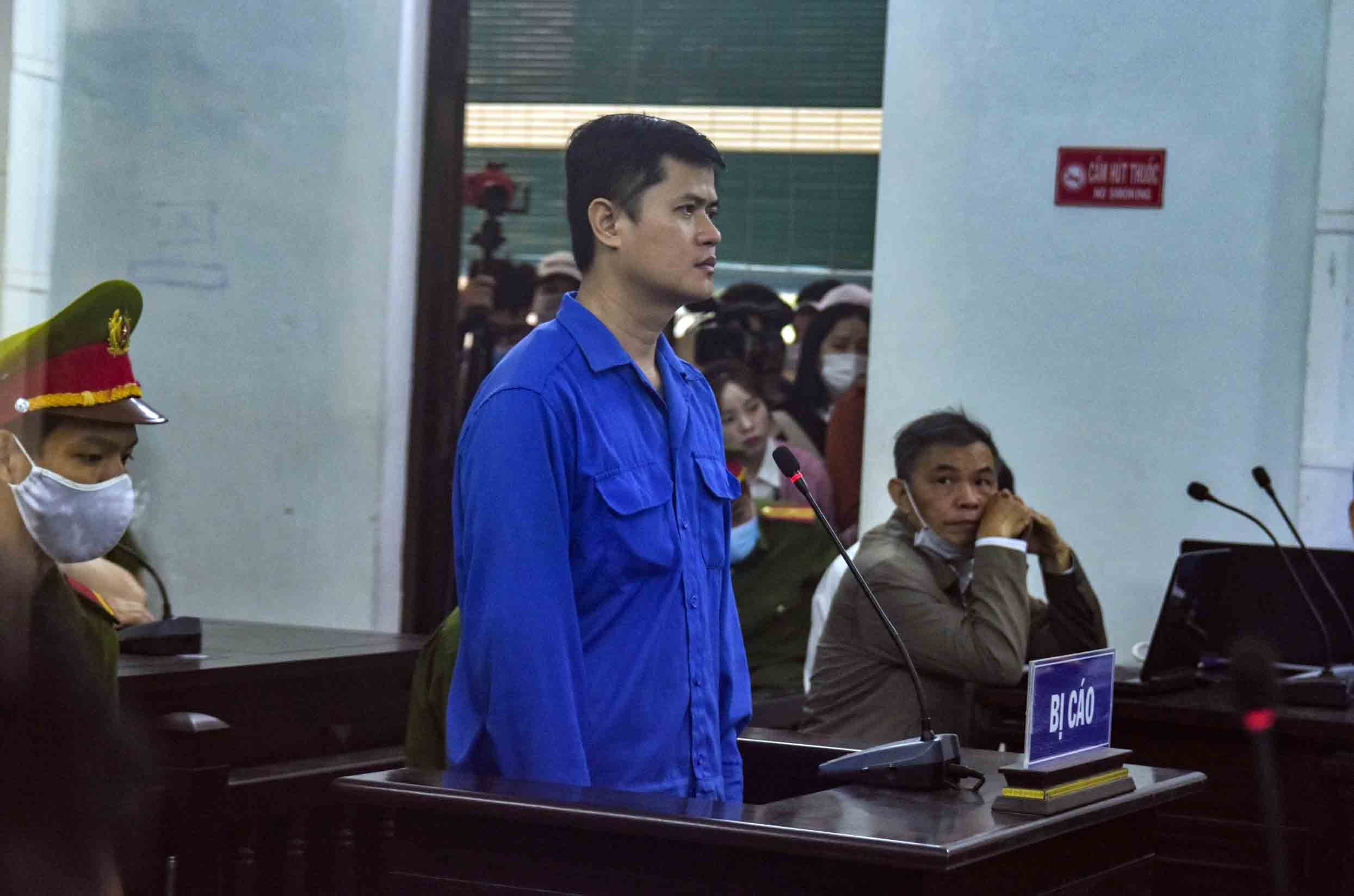 Bác sĩ hiếp dâm ảnh 1 Bac si hiep dam anh 1