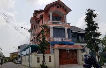 TP Hue noi ve vu giao dat khong qua dau gia cho nguyen bi thu thanh uy hinh anh