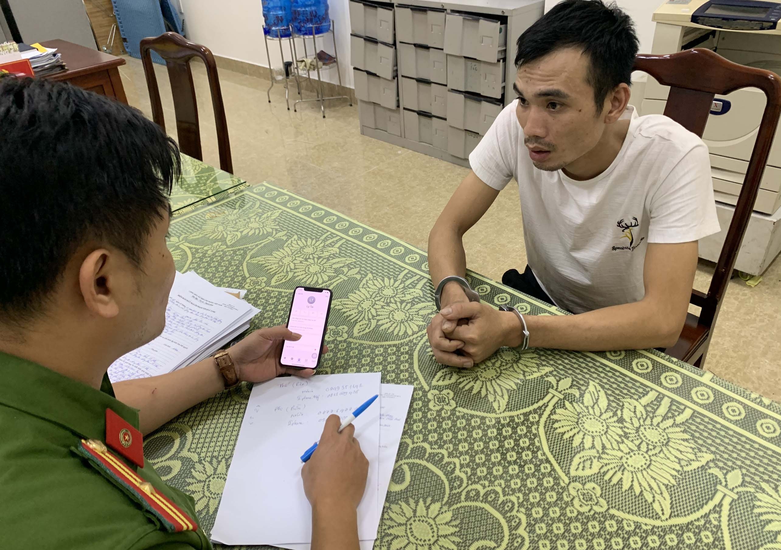 hơn 1, 3 kg ma túy ảnh 1 hon 1, 3 kg ma tuy anh 1