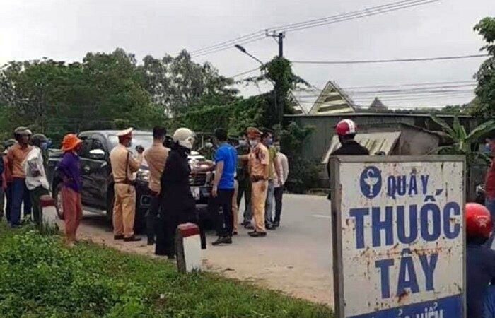 Co thu trong xe anh 1