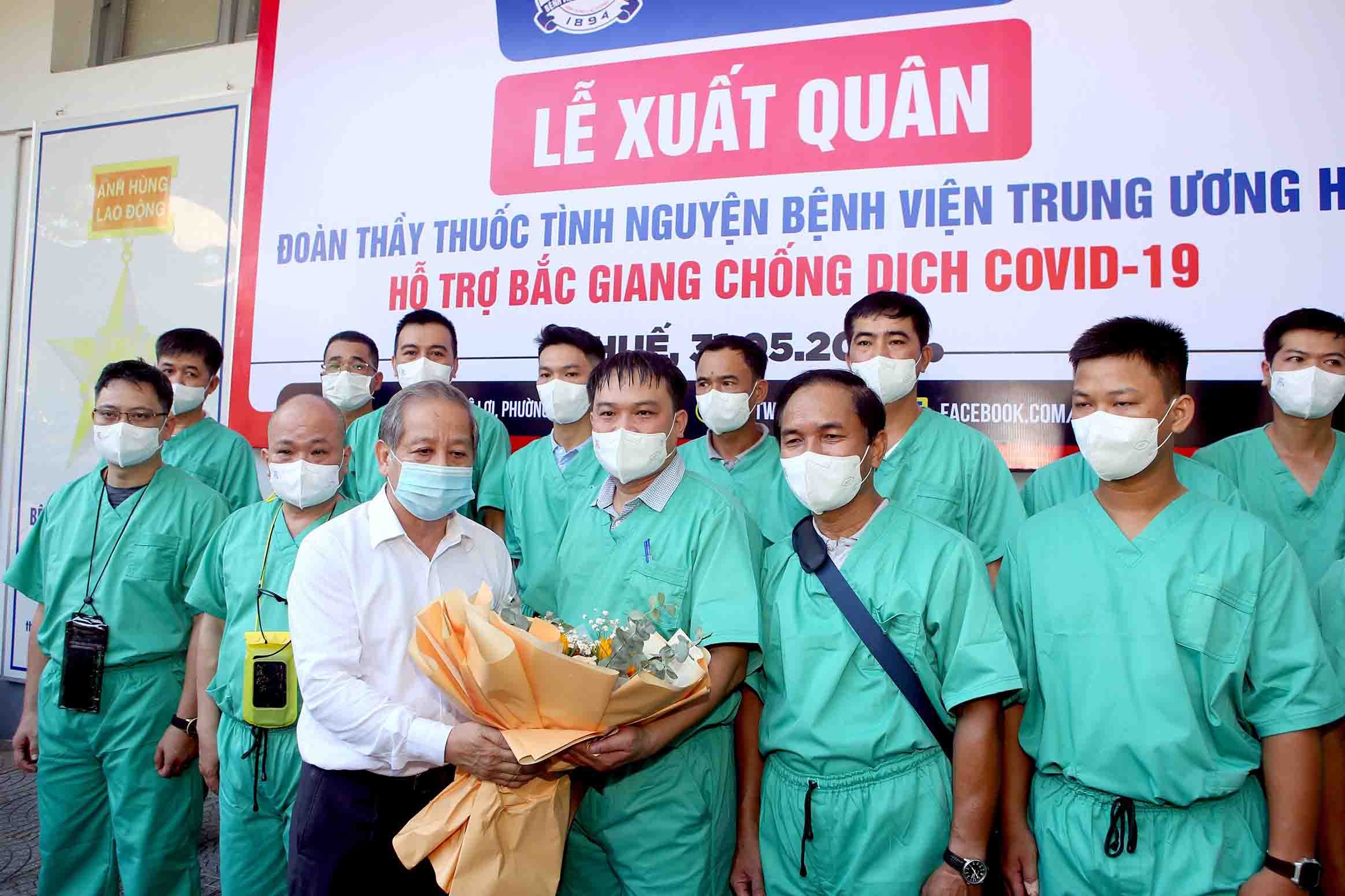 Đoàn tình nguyện ảnh 1 Doan tinh nguyen anh 1