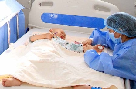 Ghep tuy tu than cho benh nhi 3 tuoi hinh anh