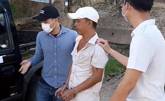 Doa dot cay xang de cuop 20 trieu dong hinh anh
