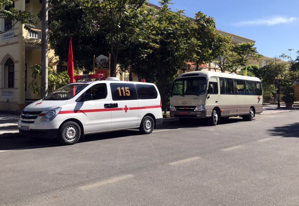 Don cong dan vao Hue anh 1