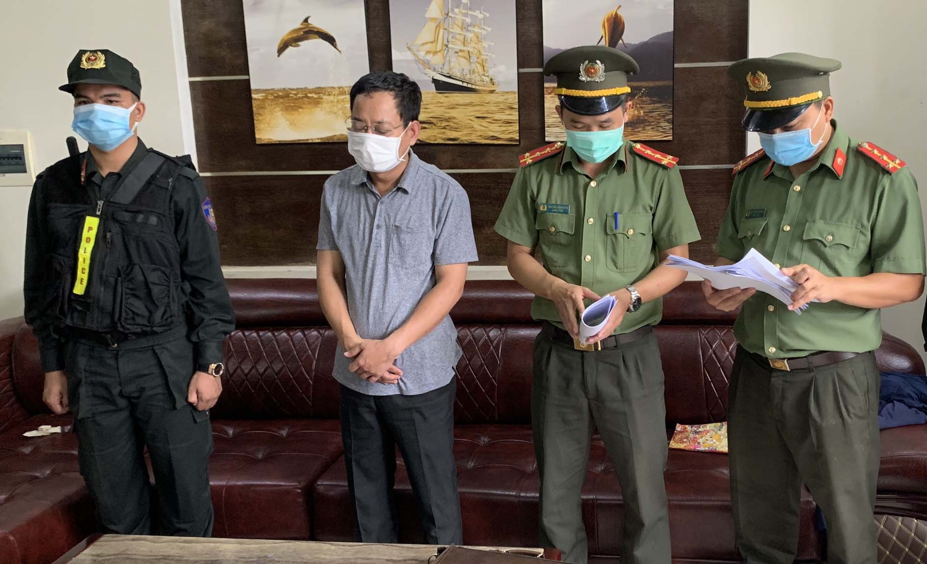 Bat Chanh van phong Cang hang khong Phu Bai anh 1