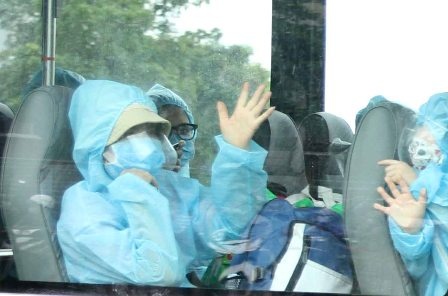 Thua Thien - Hue don 376 cong dan ve tu TP.HCM hinh anh