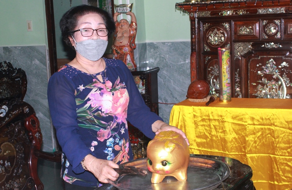 Ung ho khu cach ly anh 1