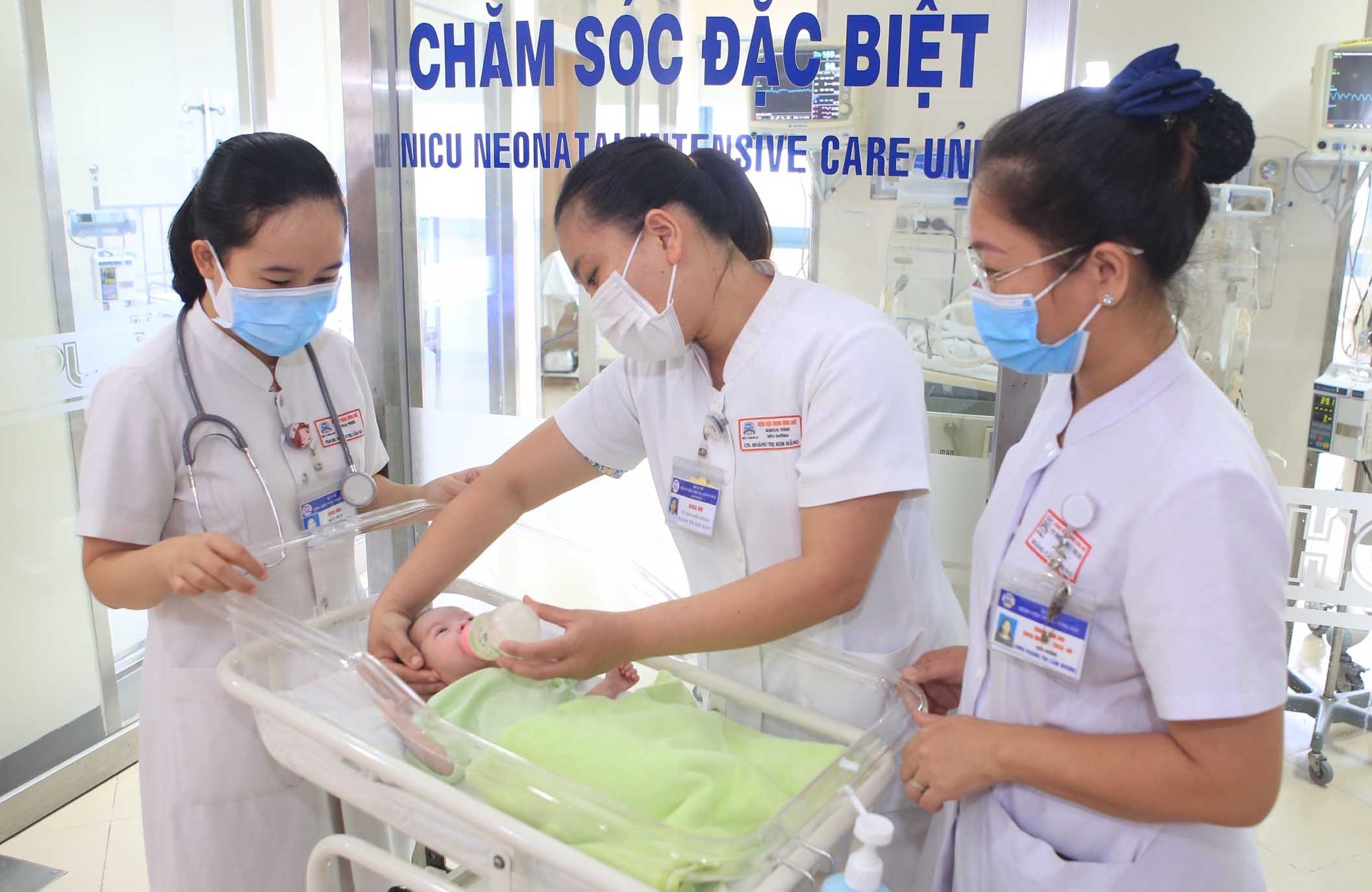 Cuu song me con san phu anh 1