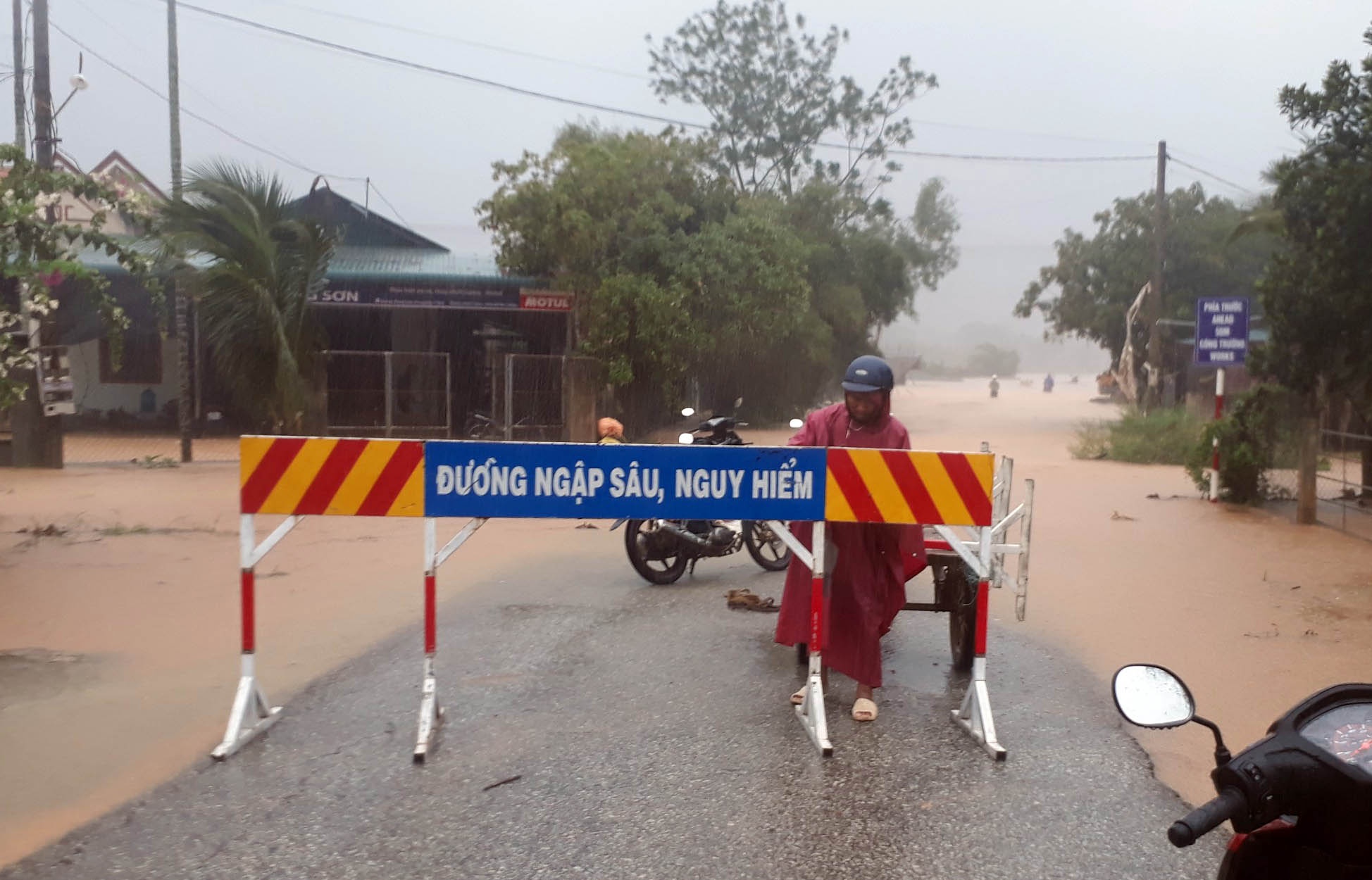 37 nguoi bi mat lien lac anh 1