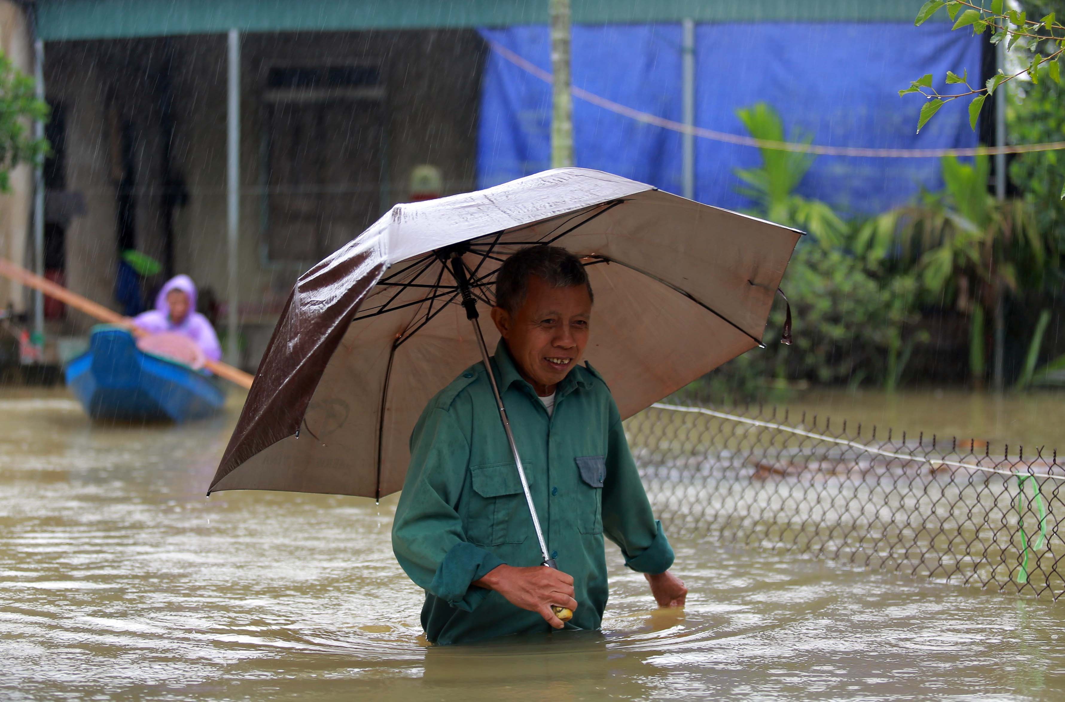 Mua lu mien Trung anh 10