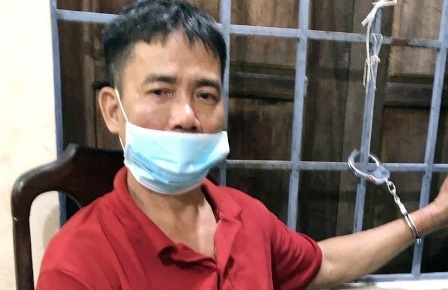 Tam giu nguoi dam dai uy cong an trong thuong hinh anh