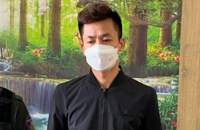 Tam giam 2 giam doc hang taxi lien quan vu tham o o san bay Phu Bai hinh anh