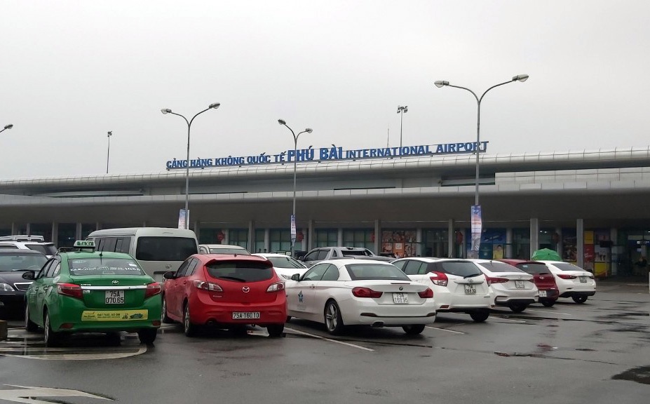 Khoi to pho giam doc san bay anh 1