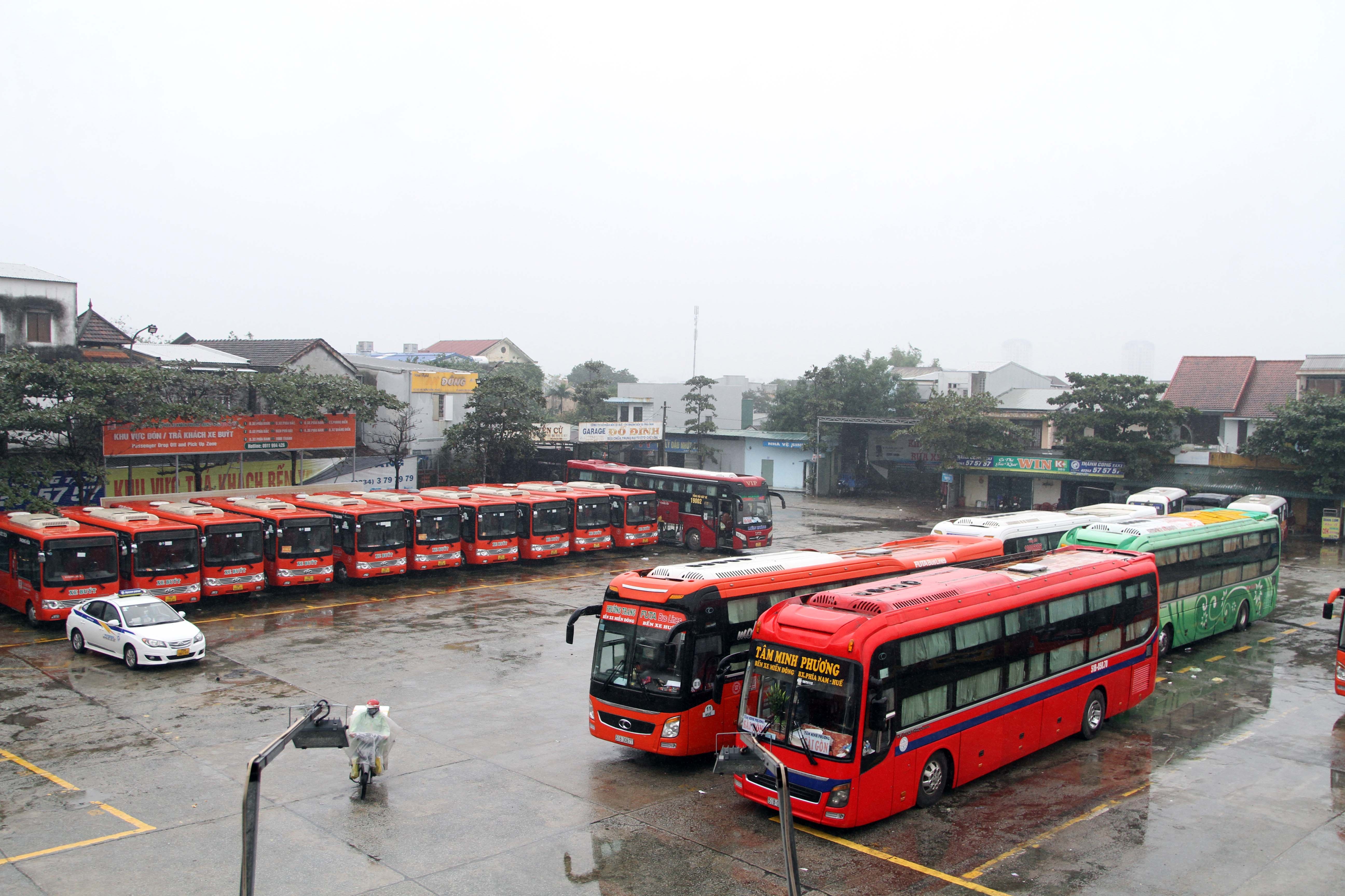 Ben xe vang khach anh 2