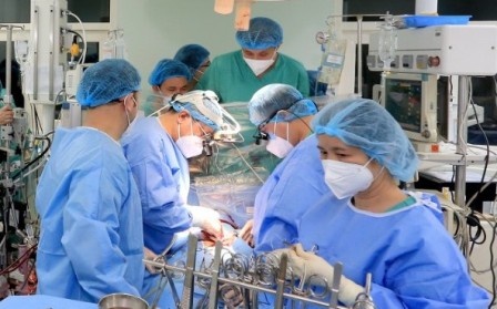 Nguoi dan ong duoc ghep tim sau hon mot nam cho doi hinh anh