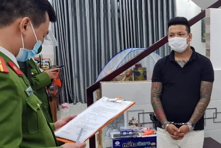 Pha duong day ca do hon 500 ty dong, phong toa 13 tai khoan ngan hang hinh anh