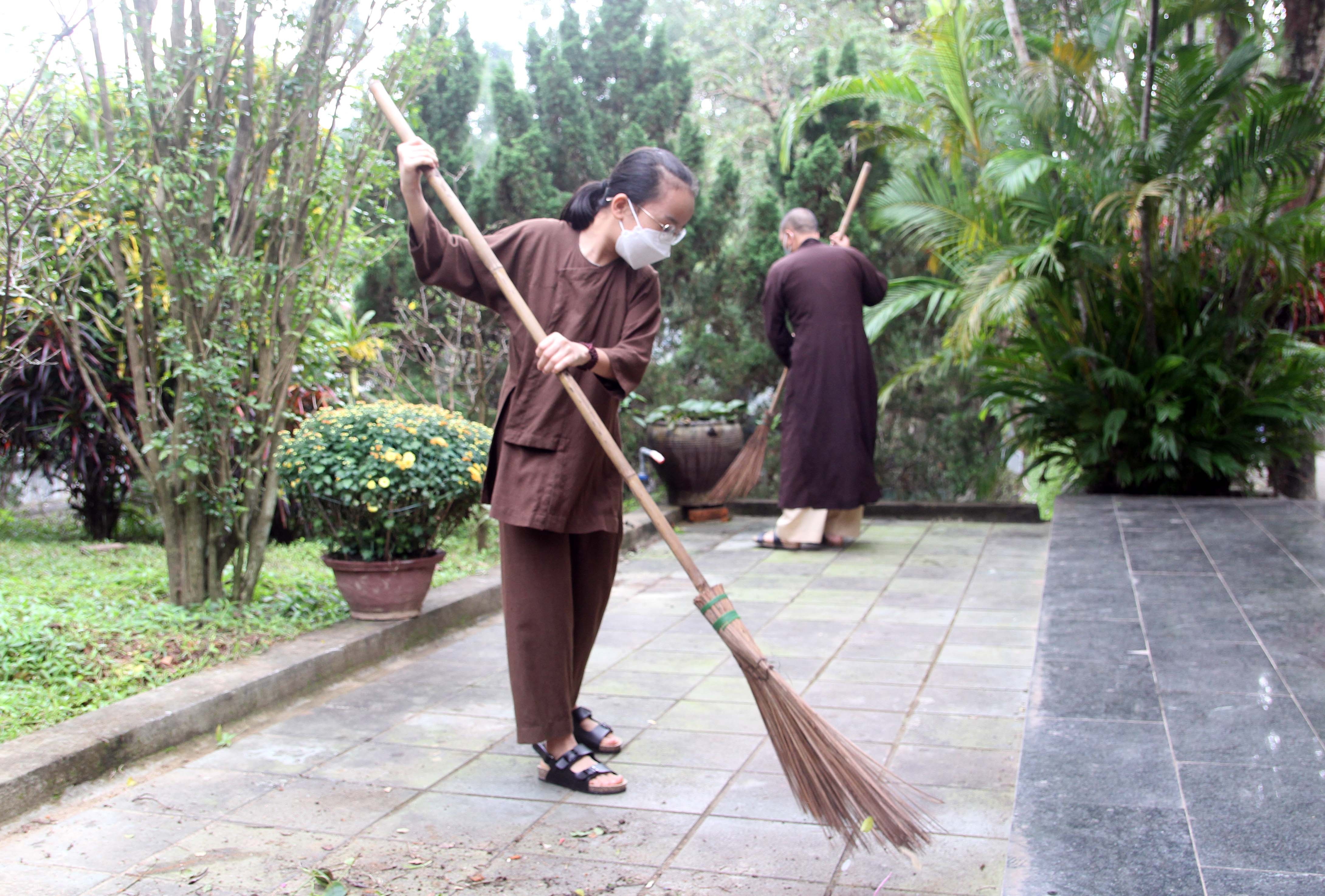 Thien su Thich Nhat hanh vien tich anh 6