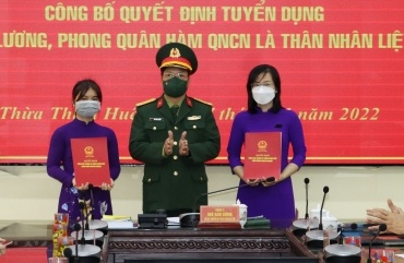 Quan doi tuyen dung vo, con liet si hy sinh tai Rao Trang 3 hinh anh