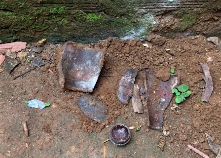 Nguoi dan ong tu vong sau khi bom phat no hinh anh