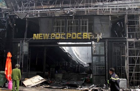 Hoa hoan thieu rui nha hang o Hue hinh anh