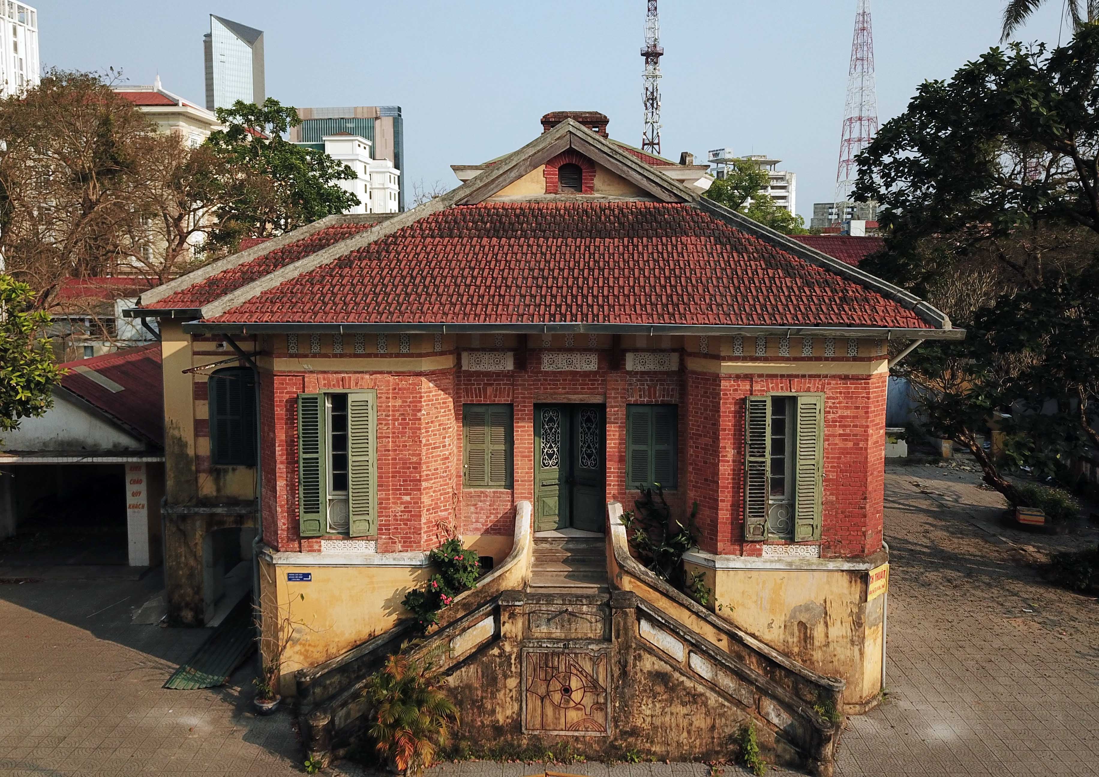 Di dời biệt thự cổ ảnh 1 Di doi biet thu co anh 1