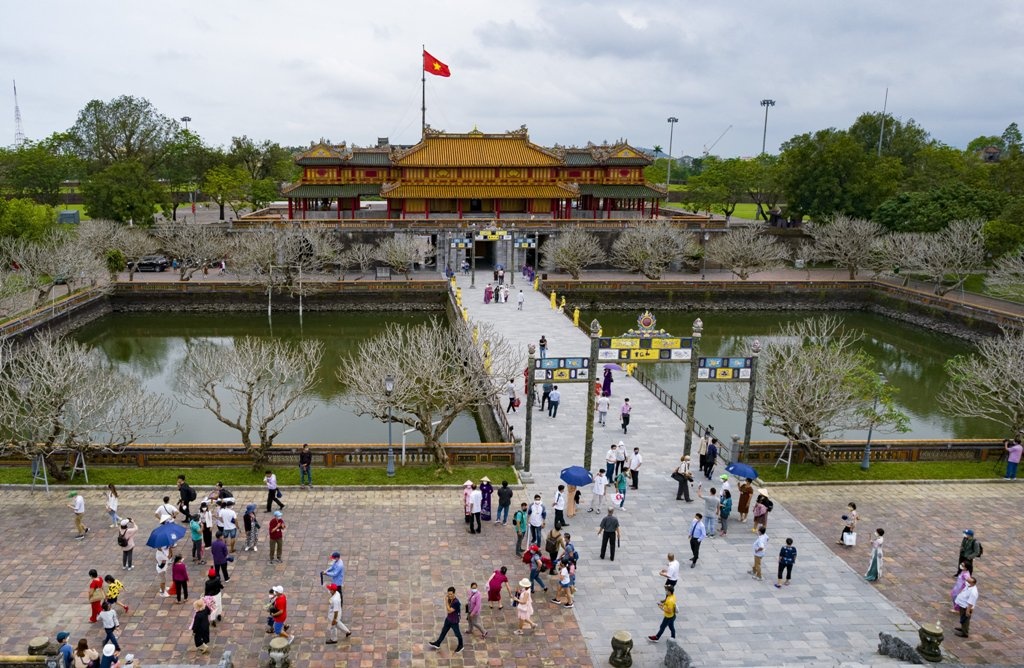 Khach san kin phong anh 1