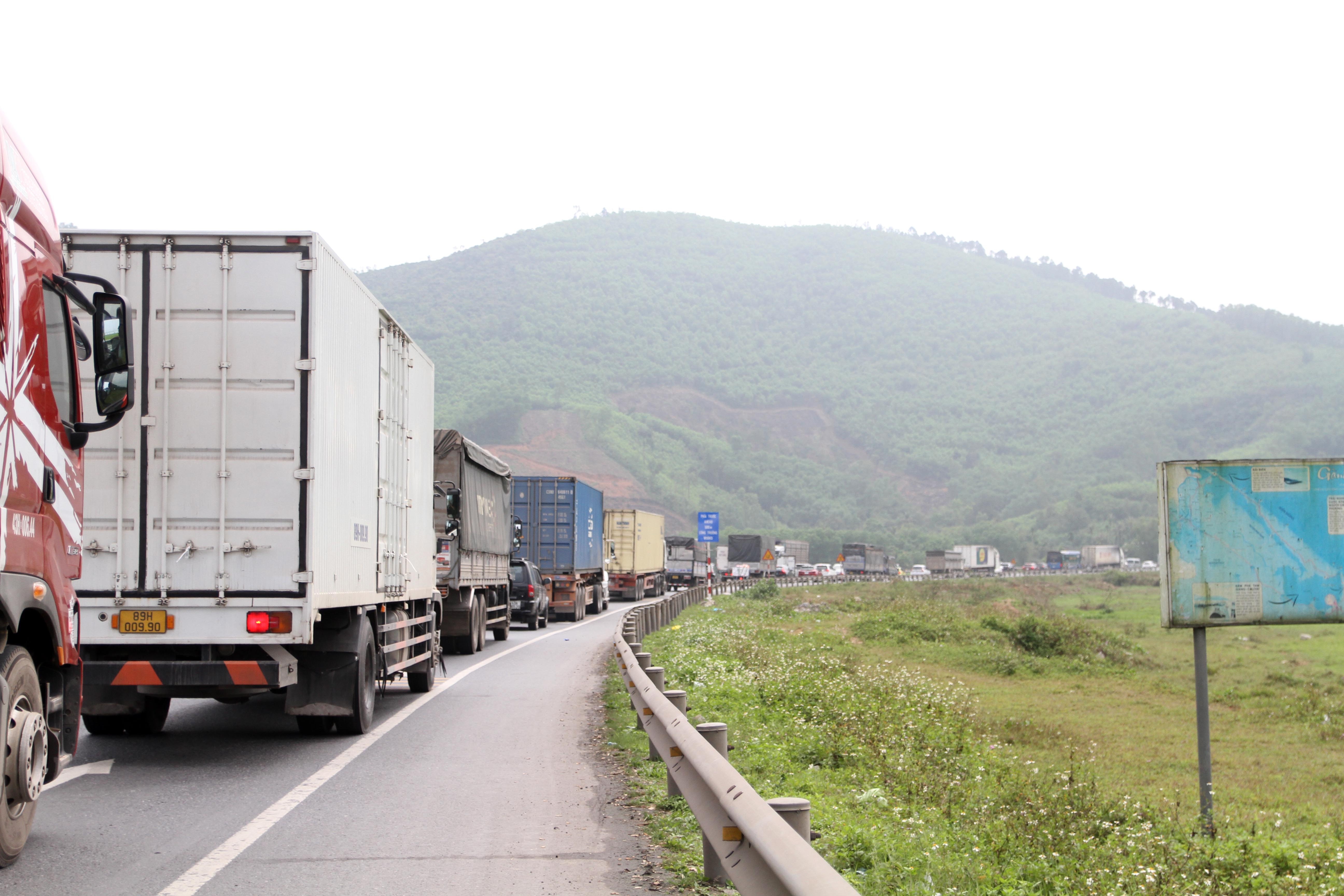 Cho doi qua ham Phuoc Tuong anh 2