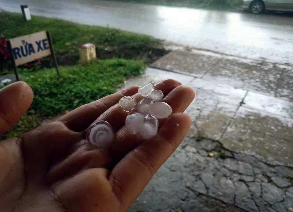 Mua da o A Luoi anh 1