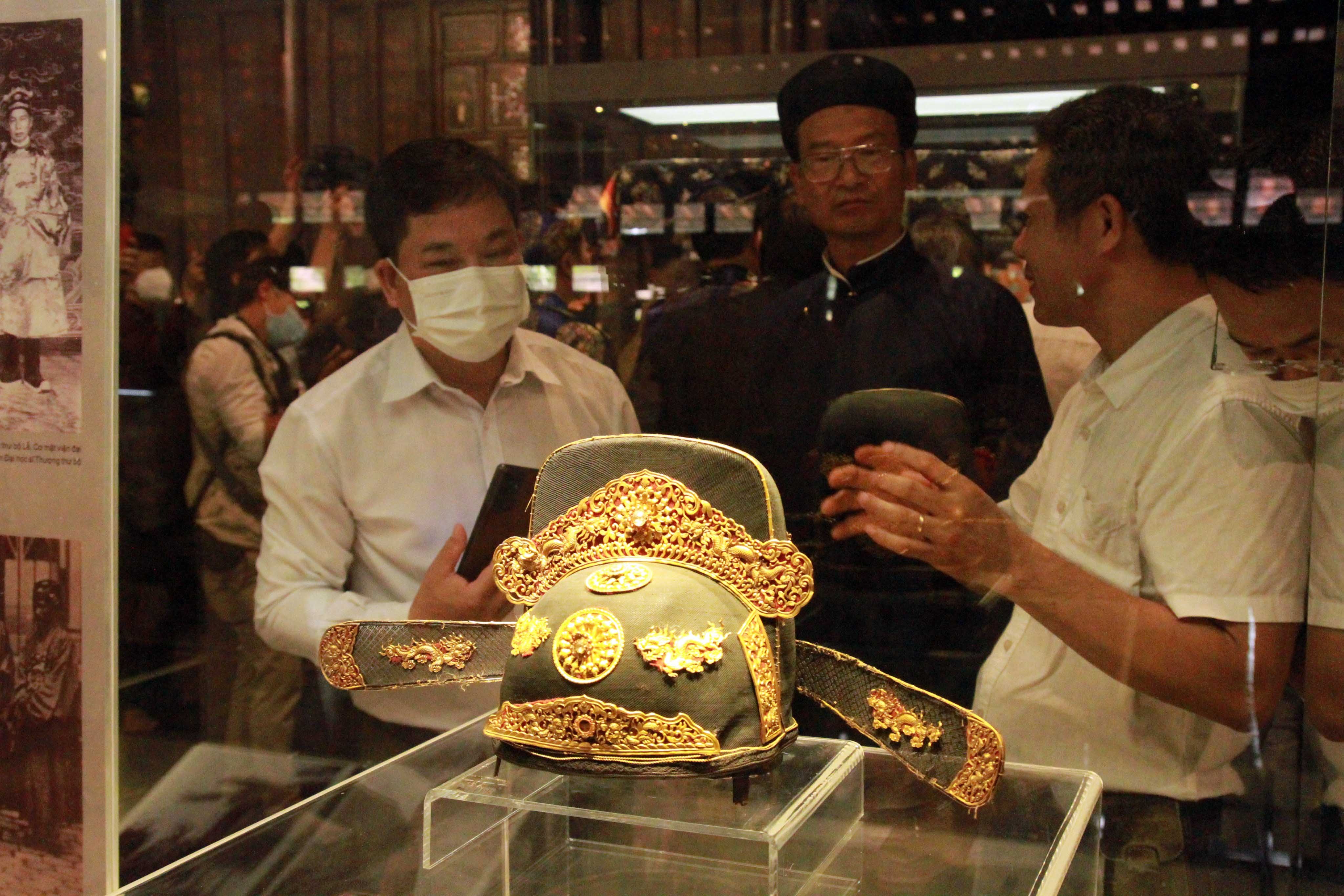 Co vat trieu Nguyen anh 1