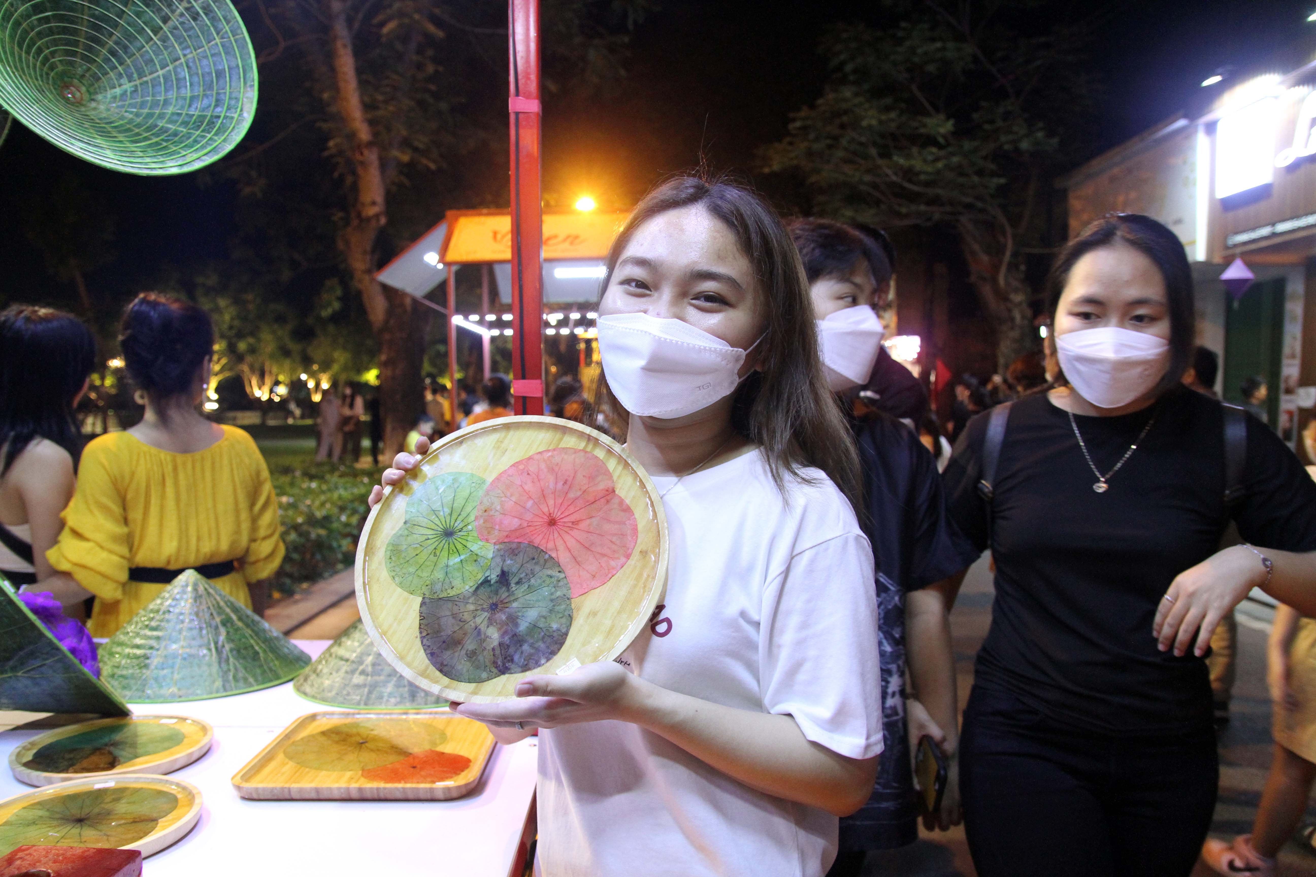 Pho dem Hoang thanh Hue anh 3