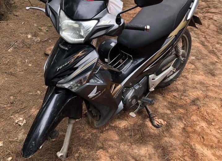 Thao cap banh xe anh 1