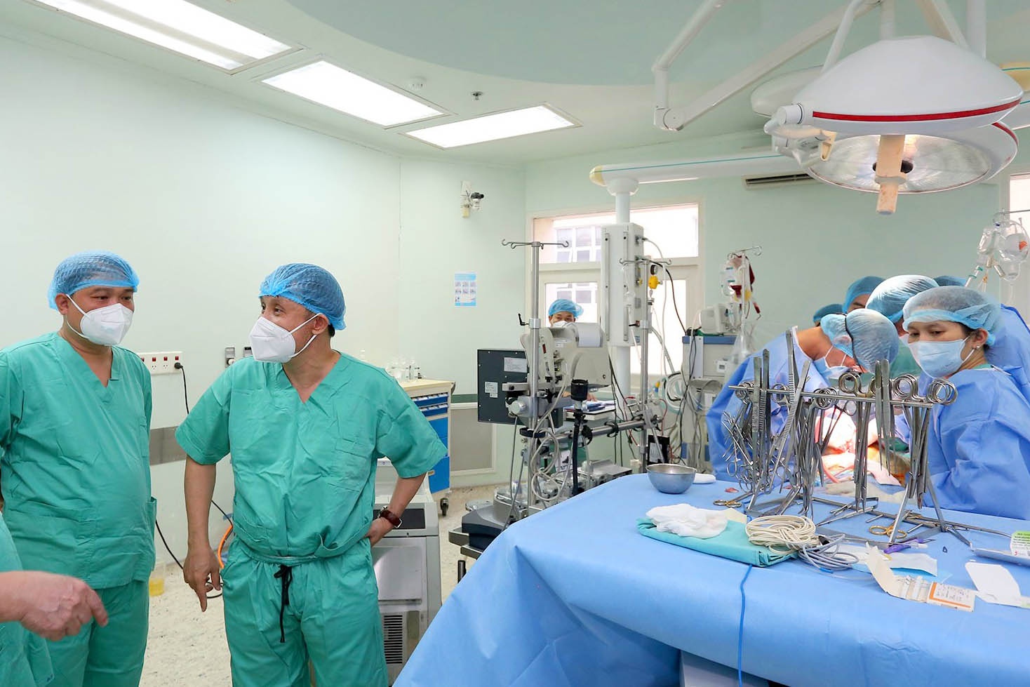 Ghep tim cho benh nhan anh 1