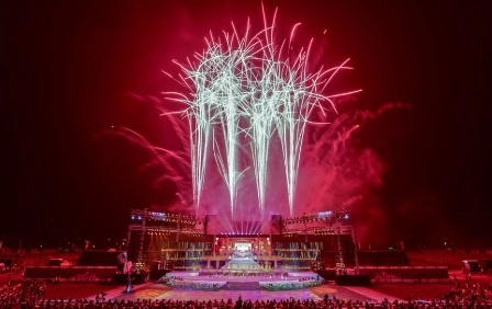 Festival Hue tro lai, uoc tinh don 200.000 du khach hinh anh