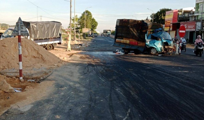 Tai xe mac ket anh 1