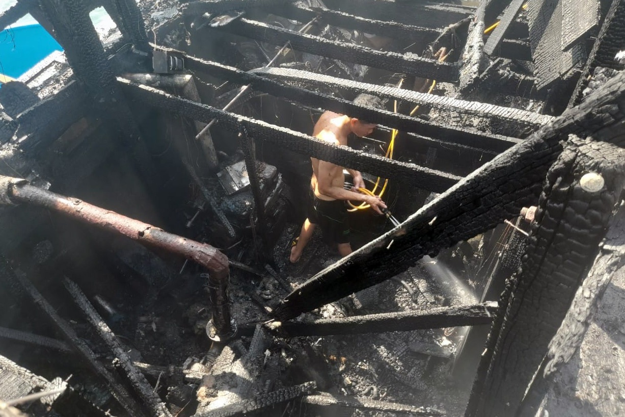 Tau ca boc chay anh 1