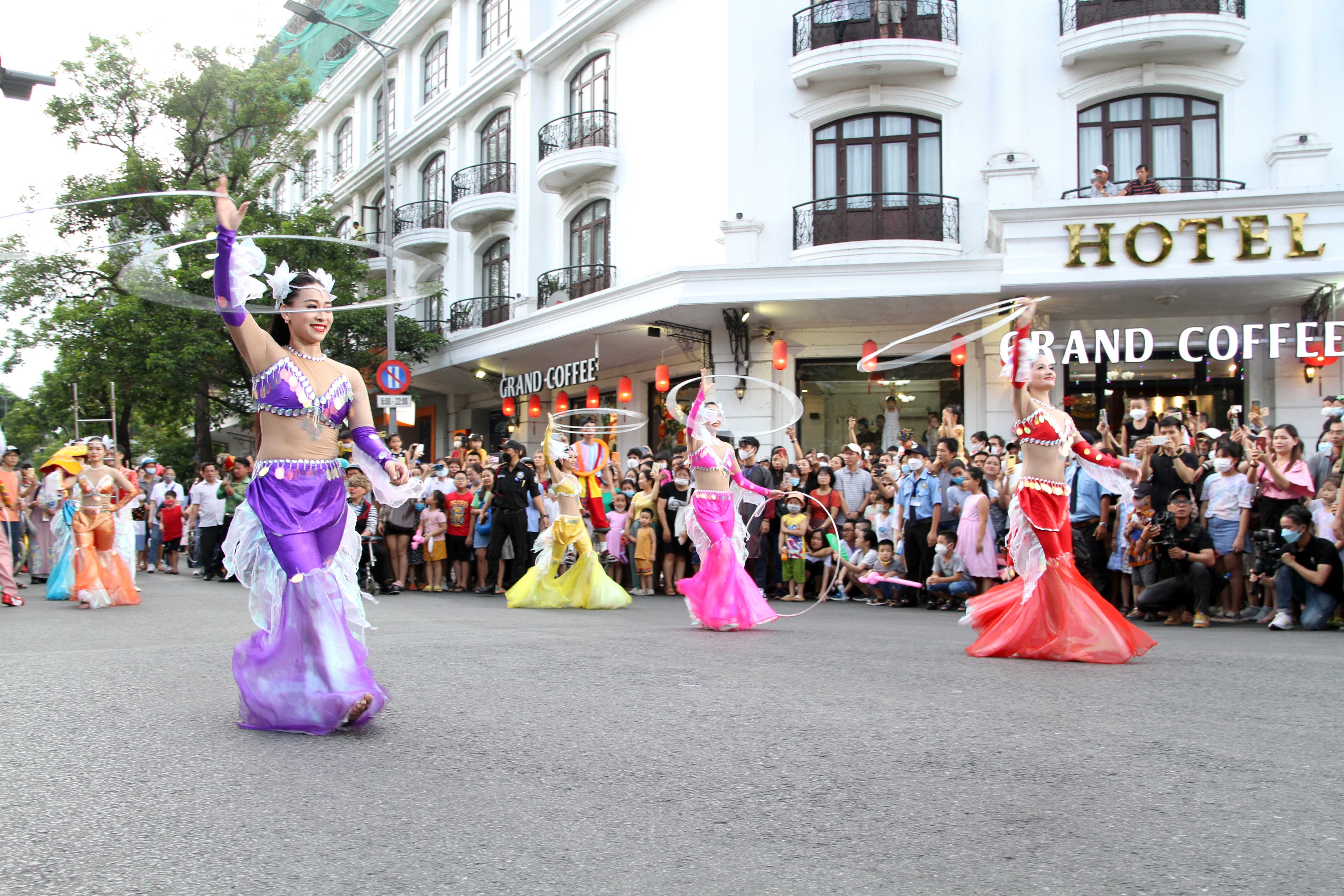 Le hoi duong pho anh 6